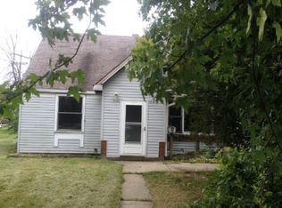 1915 8th Pkwy, Waukegan, IL 60085