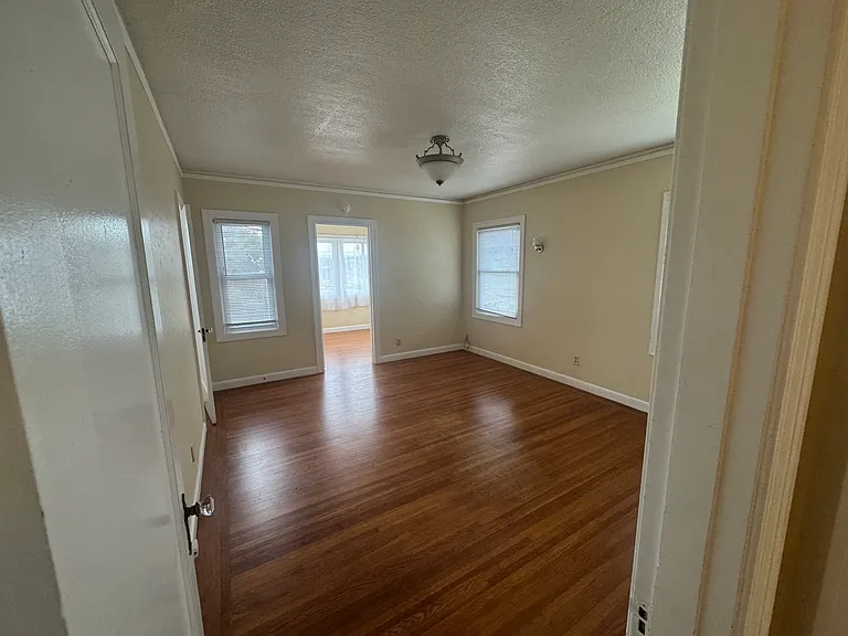 640 Alabama St — Photo 8