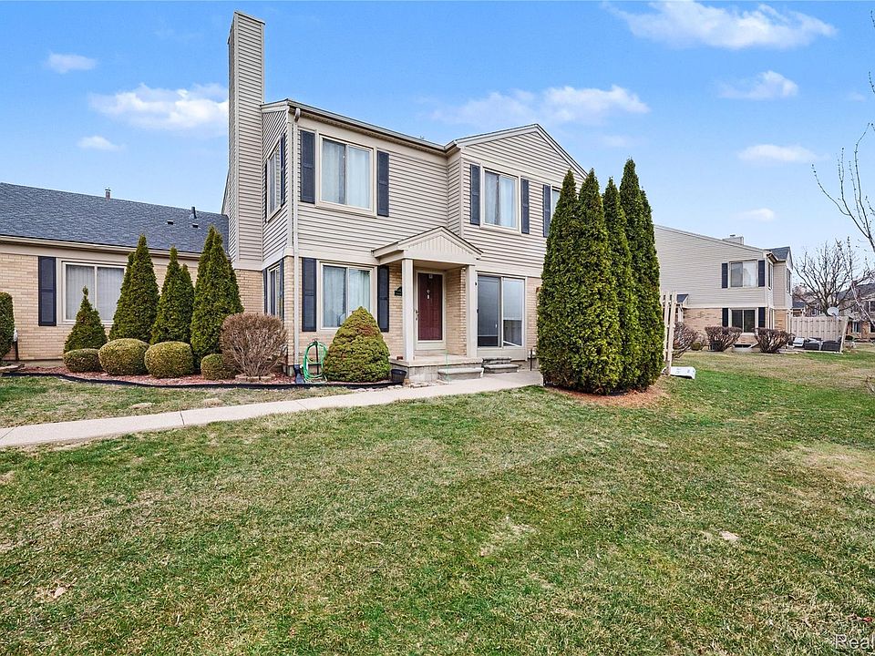 1st image of 44582 Connecticut Ct