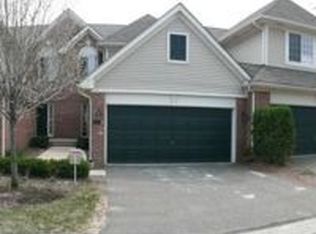 524 Macwilliams Ln #1, Royal Oak, MI 48067