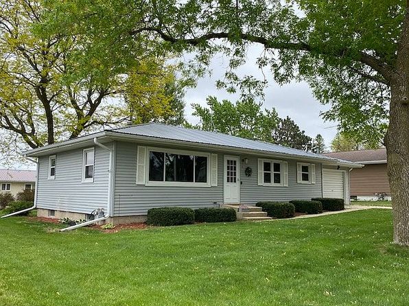 1011 Red Maple Ave