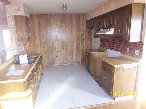 2nd image of 1404 Spencer Dr