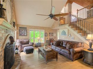 8426 Hoover Rd, Platte City, MO 64079