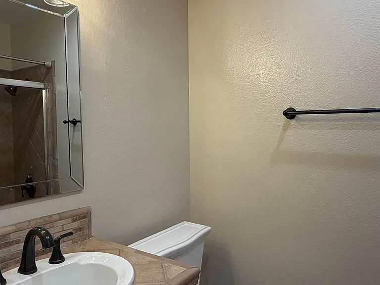 21591 Hummingbird St — Photo 28