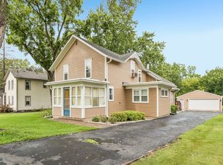 11806 Maple Ave, Hebron, IL 60034