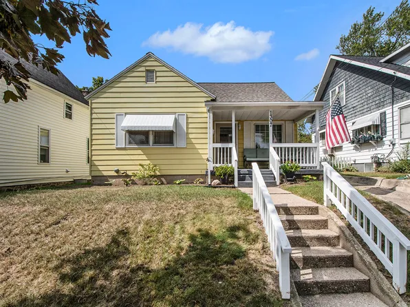 1307 Valley Ave NW, Grand Rapids, MI 49504