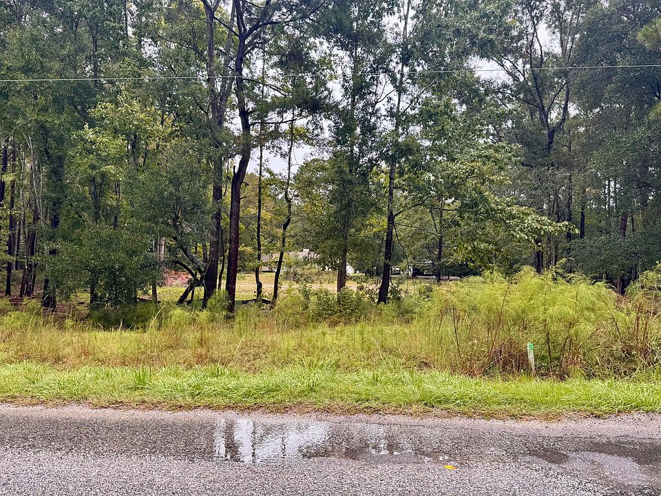 1st image of 300 Summerset Ln