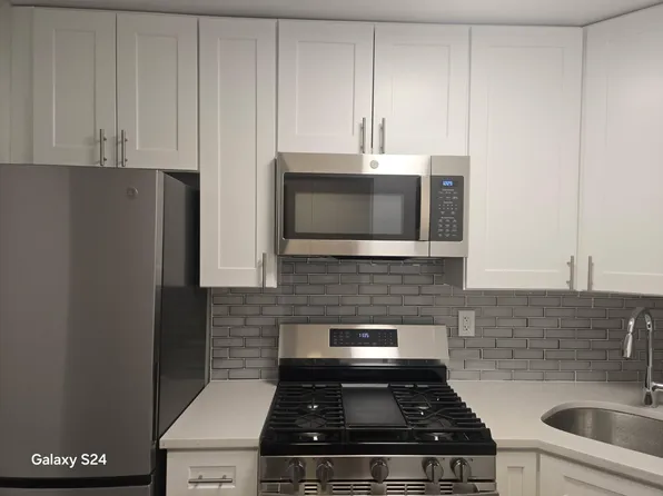 1160 3rd Avenue image 1 of 6