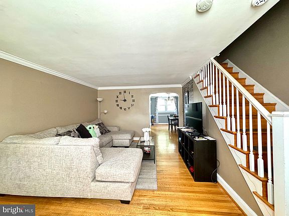 5th image of 827 Hampshire Rd