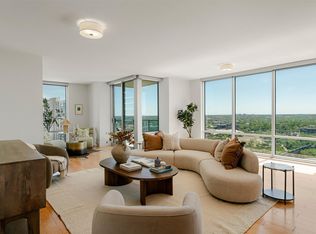 300 Bowie St #2902, Austin, TX 78703