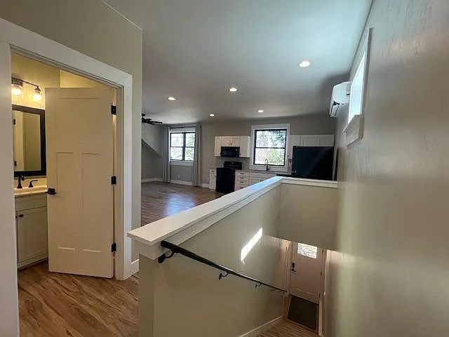 1502 NW Albany Ave #2 — Photo 4