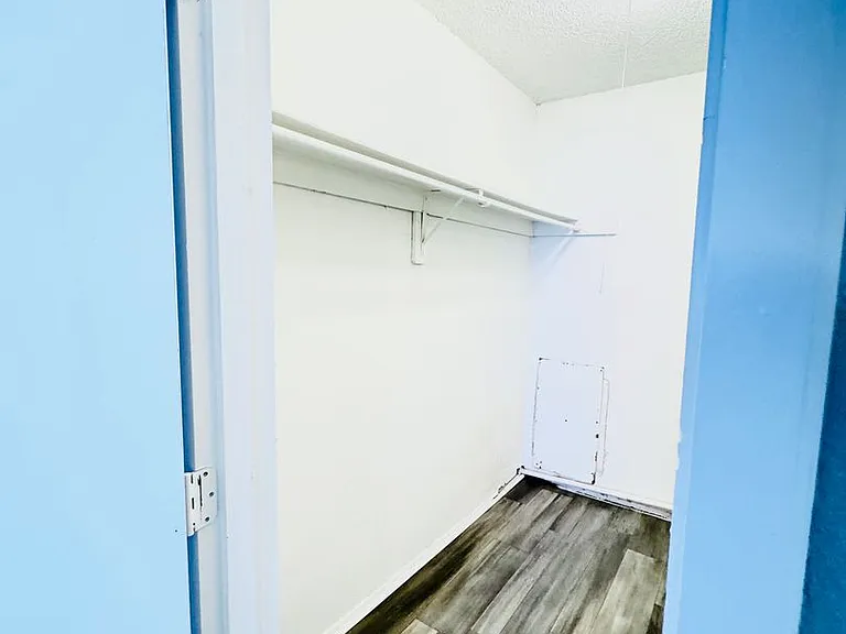 Pheasant Run Apartments — Photo 42