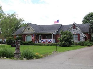 1103 Foxfire Rd, Bardstown, KY 40004