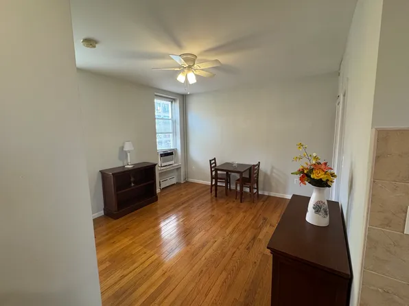 587 Vanderbilt Avenue image 2 of 13