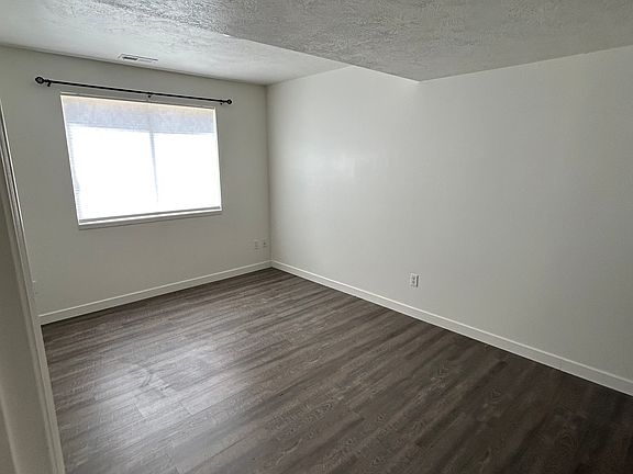 4th image of 926 E Riparian Dr #2