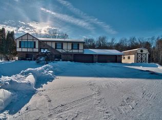 108 Marchakitus Rd, Hunlock Creek, PA 18621