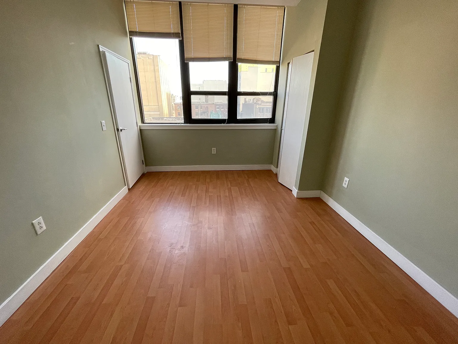 1016 Cherry St — Photo 2