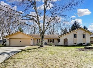 1053 Green Timber Trl, Dayton, OH 45458
