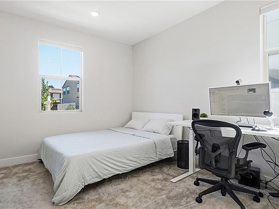 3rd image of 9794 Skylar Ave