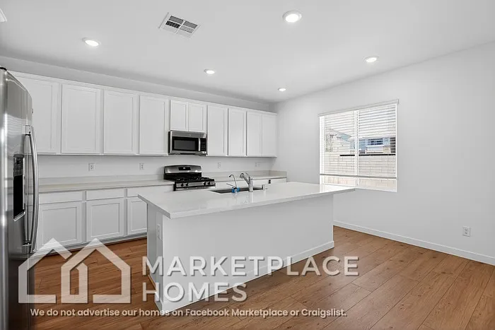 2650 Marlette Ave — Photo 6