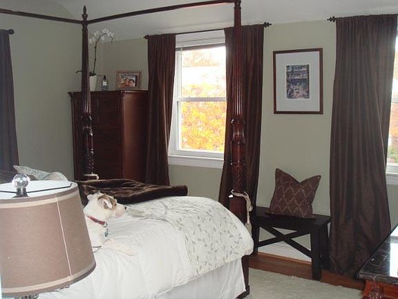 3rd image of 717 N Nelson St