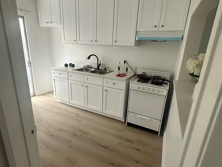 10341 Zelzah Ave #14 — Photo 5