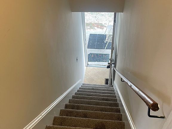 4th image of 1007 Highland Ave APT B