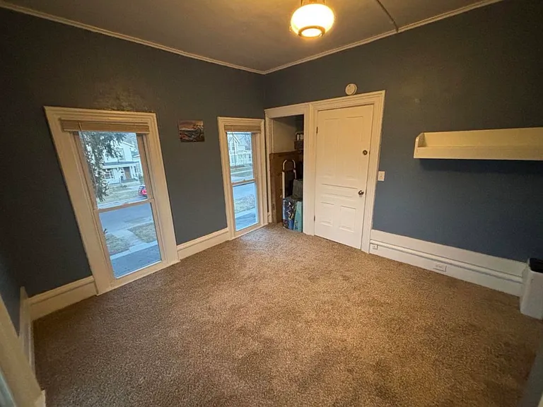 112 S Stewart Ave — Photo 10
