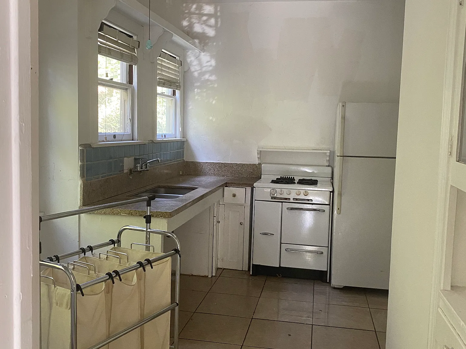 1 bed, 1100 sqft, $2,550 — Photo 4