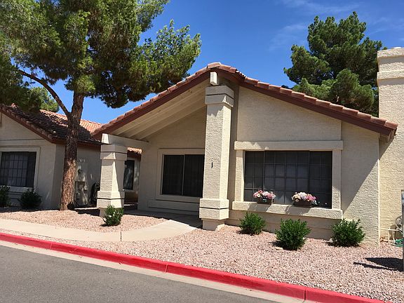 4th image of 1120 N Val Vista Dr Unit 1