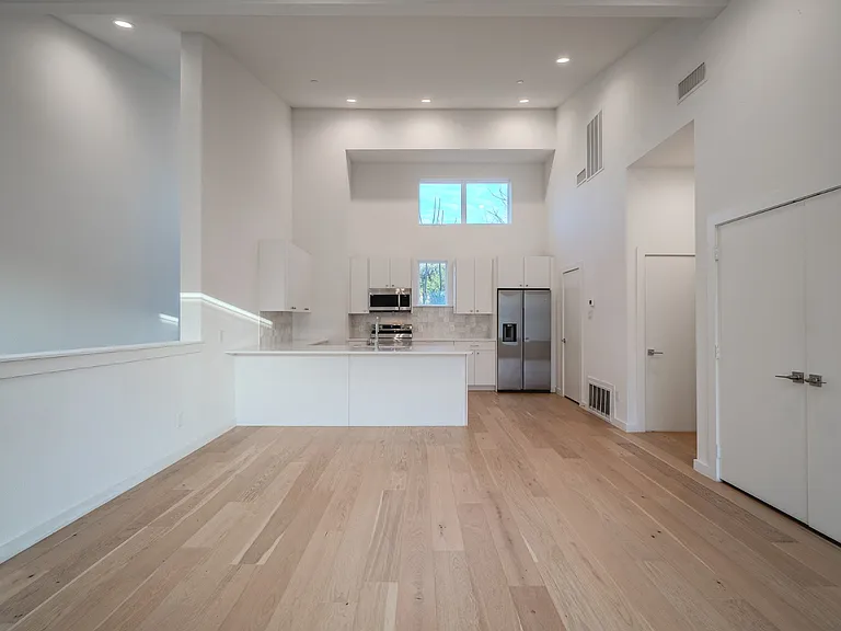 6144 Oram St #1 — Photo 11
