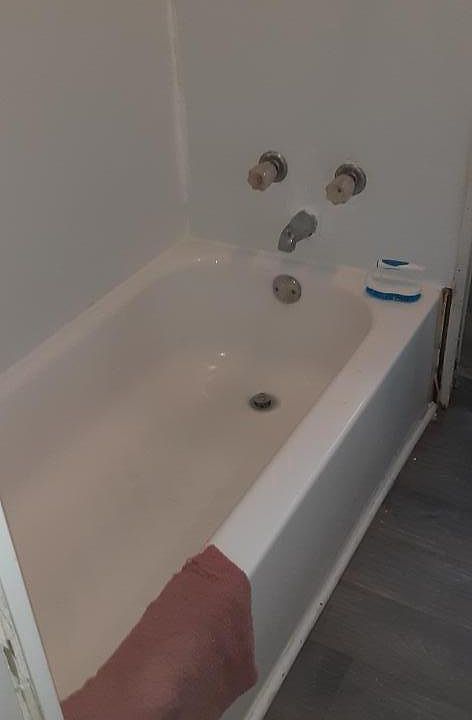 2nd image of 2921 Belmont Ave