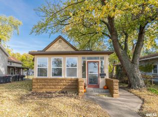 1012 S 3rd St, Pekin, IL