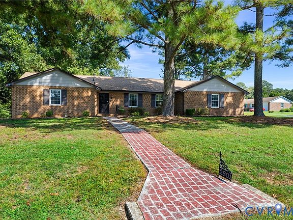 4th image of 2801 Manchester Dr