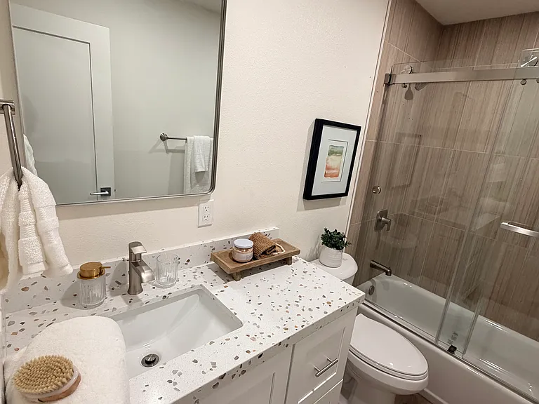 00-15501 Pasadena Ave #201 — Photo 9
