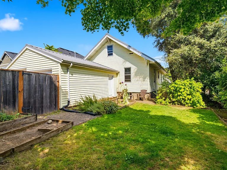 7245 N Newell Ave — Photo 25