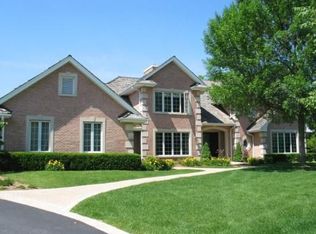 1100 Windhaven Ct, Lake Forest, IL 60045