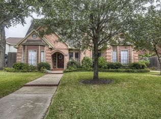 3802 Holder Forest Dr, Houston, TX 77088