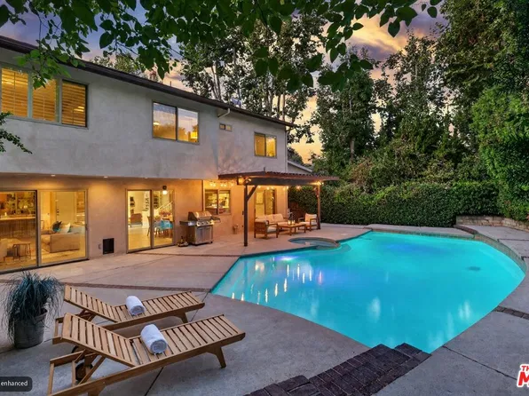 4262 Levitt Ln, Sherman Oaks, CA 91403