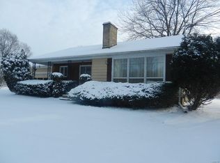 2250 Turnpike Rd, Auburn, NY 13021