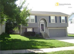 207 NW 111th Ter, Kansas City, MO 64155