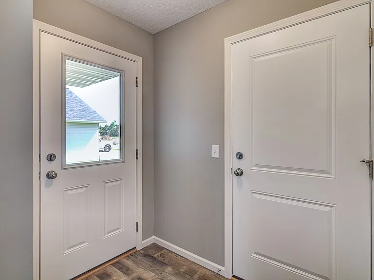 1657 Gunston Dr #B — Photo 18