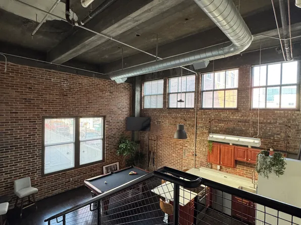 1535 Walnut St APT 201, Kansas City, MO 64108