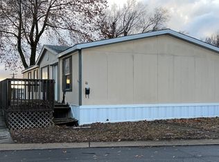 10 Honeysuckle Ln, Belton, MO 64012