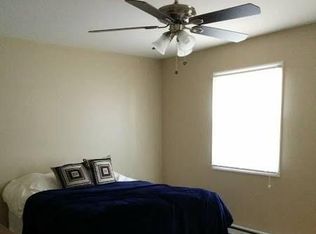208 Hickory Dr, Fleetwood, PA 19522