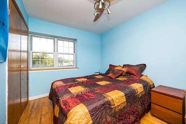 Sold by Alina Levina, LREB | media 16