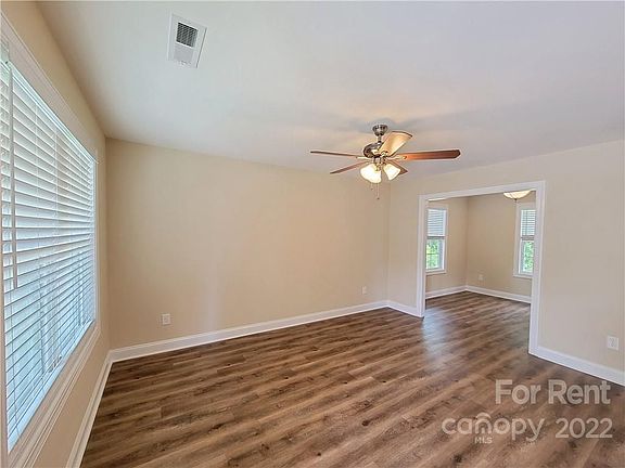 3rd image of 301 Wood Ave