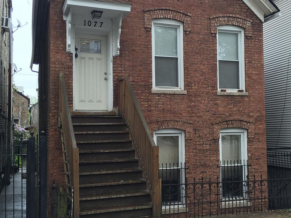 1st image of 1077 N Marshfield Ave