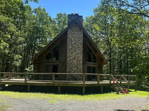 622 Poplar Creek Rd, Effort, PA 18330