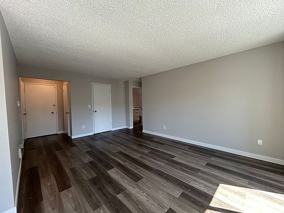 2nd image of 3055 NE 140th St APT 6